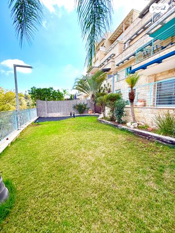 דירת גן, אשכולות, הגליל, כרמיאל