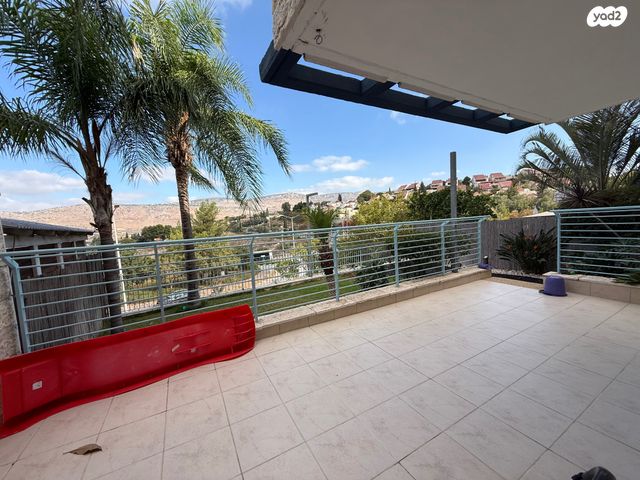 דירת גן, אשכולות, הגליל, כרמיאל