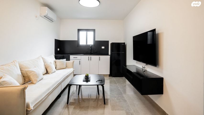 דירה, רחבת הרב עוזיאל, שכונה י"א, באר שבע