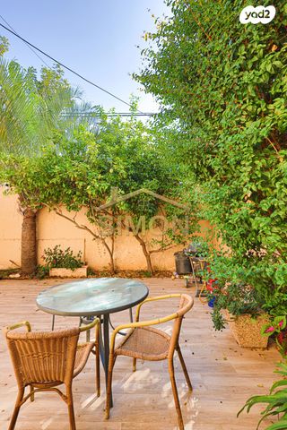 דו משפחתי, מרטין בובר 3, נתניה