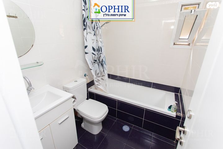 דירת גן, הרקפות, כרמל מערבי, חיפה