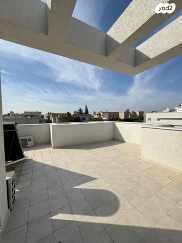 בית פרטי/ קוטג', הגיבורים 127, חדרה