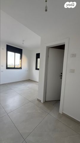 דירה, מונטיפיורי, קרית אונו