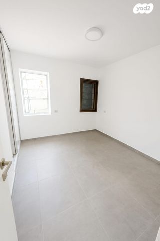 דירה, לוי אשכול, מרכז דרום, רעננה