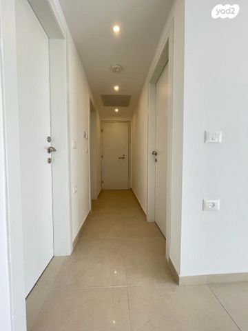 דירה, צומת סביון, קרית אונו