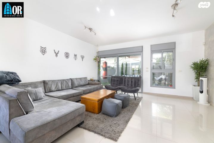 בית פרטי/ קוטג', נחמה נאמן, בר לב, מזכרת בתיה