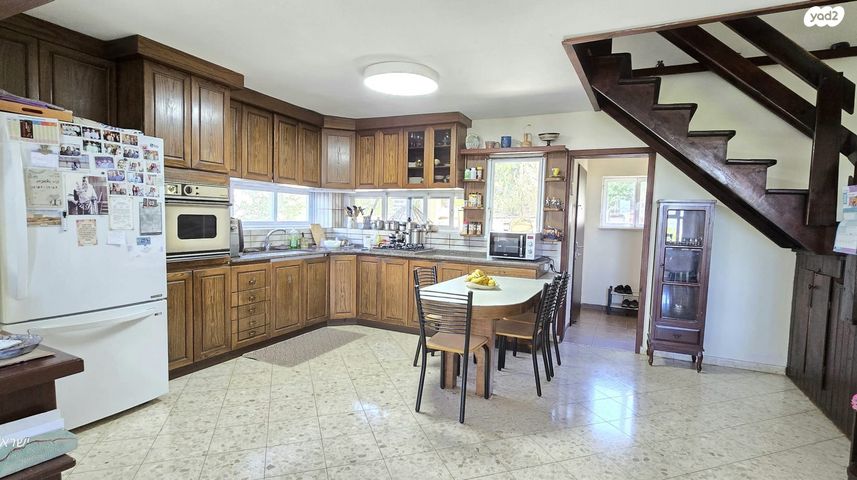 דו משפחתי, שערי תקווה