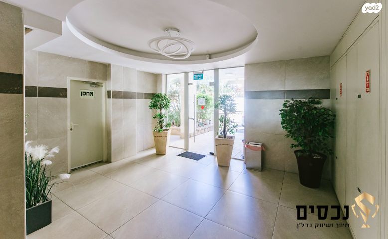 דירה, שלום שרעבי 2, מחנה יהודה, פתח תקווה