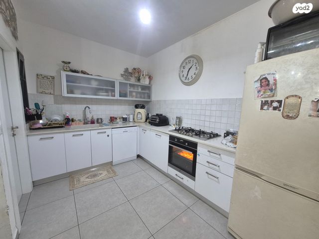 דירה, חצרות המושבה, רחובות