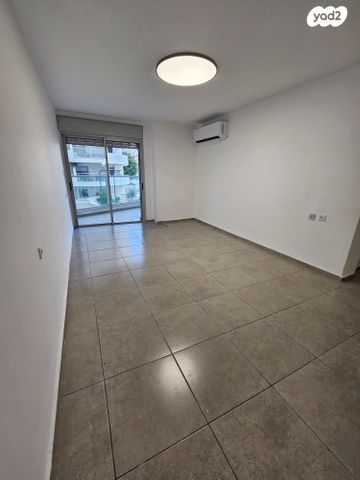 דירה, שדרות ירושלים 104, קרית ים