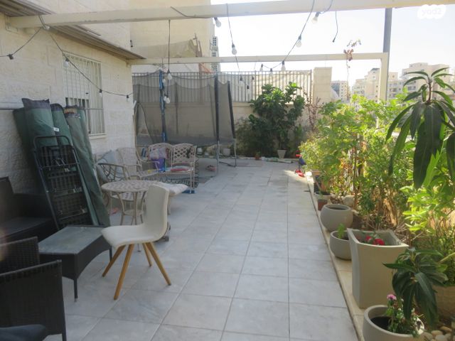 דירת גן, רב חנן, בית שמש