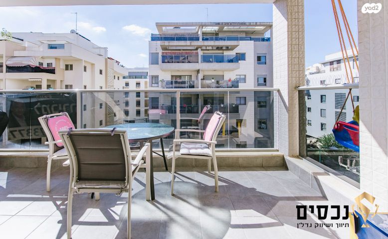 דירה, שלום שרעבי 2, מחנה יהודה, פתח תקווה