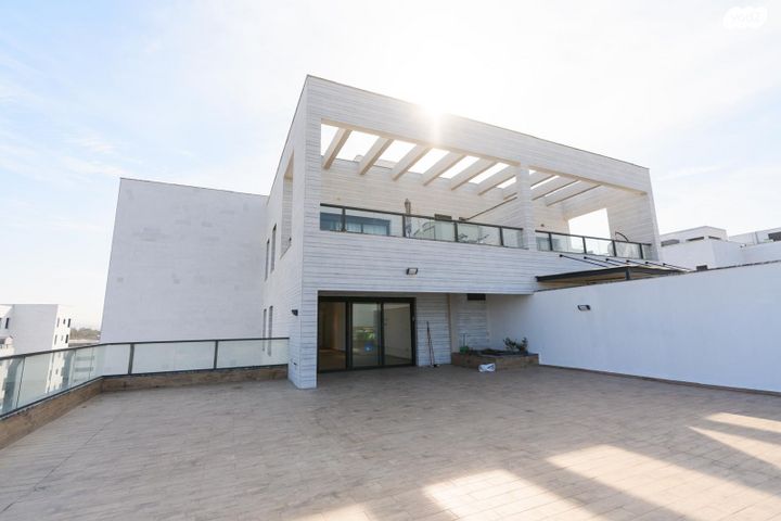 גג/ פנטהאוז, אור ים, אור עקיבא