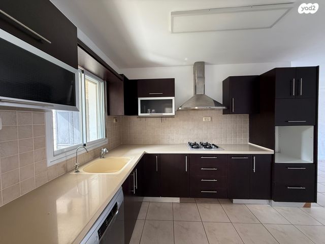 דירת גן, אשכולות, הגליל, כרמיאל