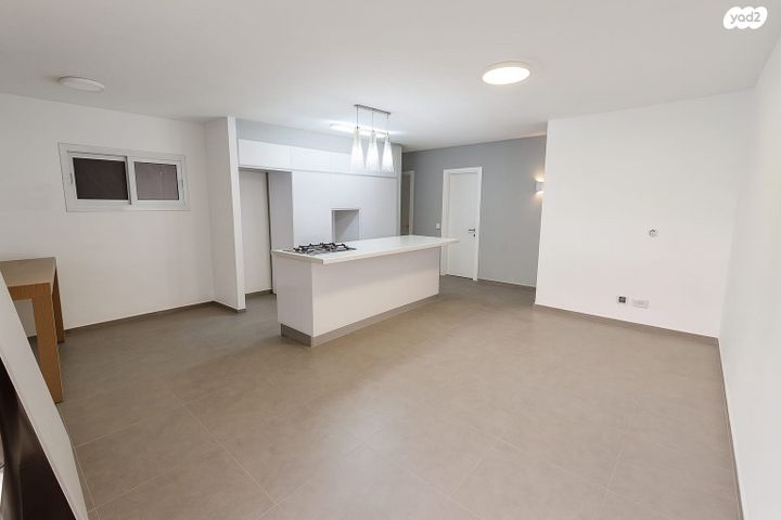 דירה, לוי אשכול, מרכז דרום, רעננה