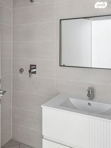 דירה, נווה ישראל, הרצליה