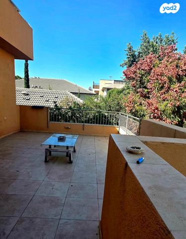 דו משפחתי, מזכרת בתיה