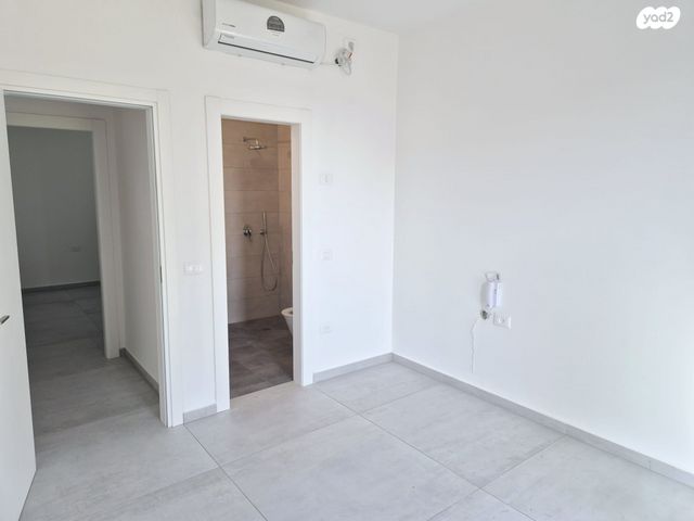 דירת גן, עלי מוהר, נווה זמר, רעננה