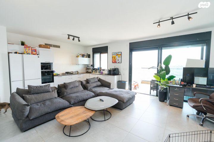 דירה, אור ים, אור עקיבא