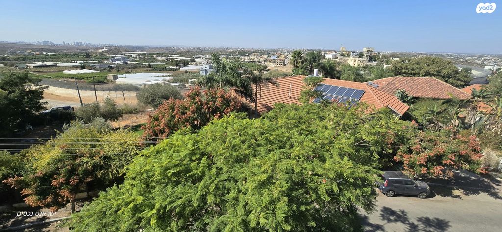 דו משפחתי, שערי תקווה