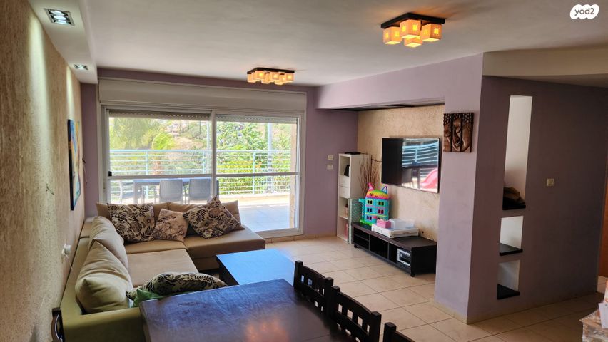 דירת גן, אשכולות, הגליל, כרמיאל