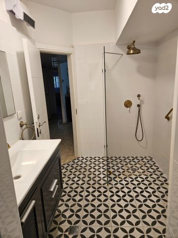 דירה, כפר סבא