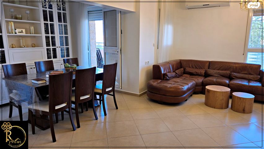 דירת גן, חוט השני, מגדים, מעלה אדומים