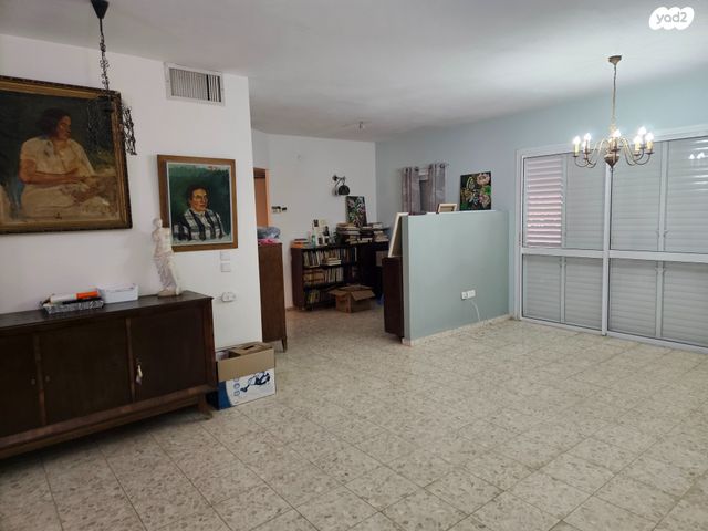 דירה, כפר סבא