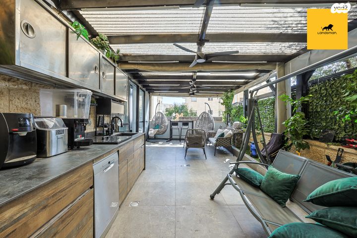 דירת גן, חומת שמואל, הר חומה, ירושלים