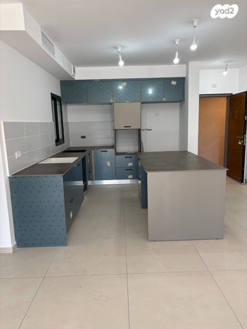 דירה, הכלנית, 2004, רעננה