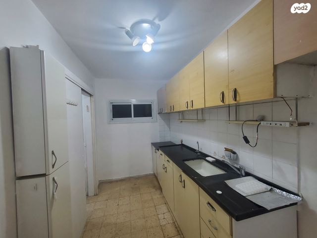 דירה, הרב לוזון 16, רמת הנשיא, בת ים