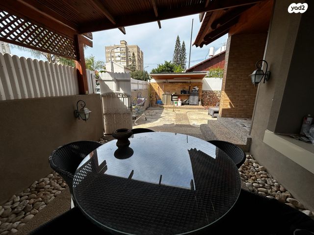 בית פרטי/ קוטג', אדולף שטנד, נתניה