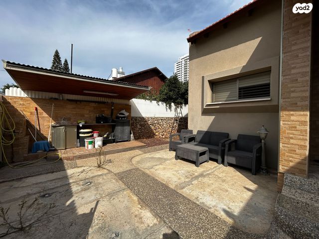 בית פרטי/ קוטג', אדולף שטנד, נתניה