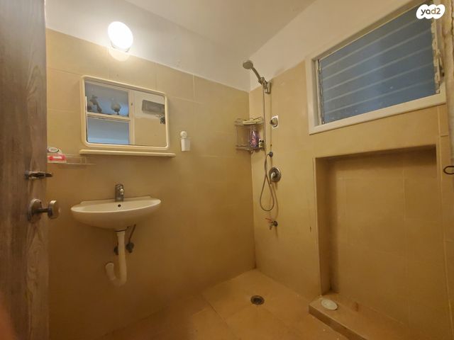 דירה, הרב לוזון 16, רמת הנשיא, בת ים