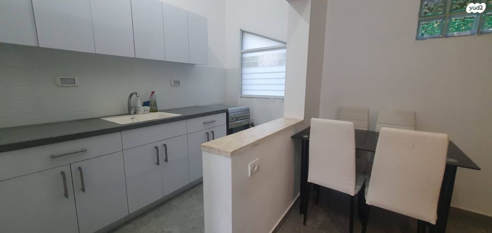 מנחם בן יהודה 12