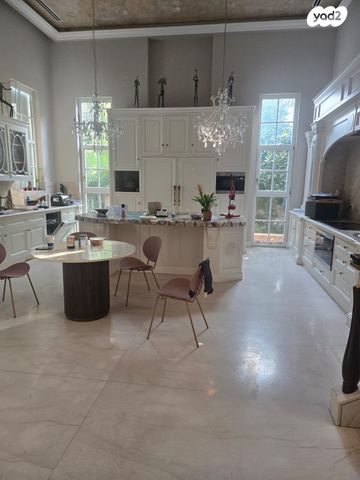 בית פרטי/ קוטג', חופית