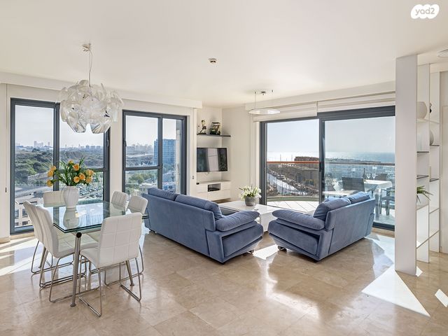 סאבלט, מרינה, הרצליה