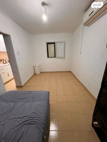 דירה, רמב"ם, טירת כרמל