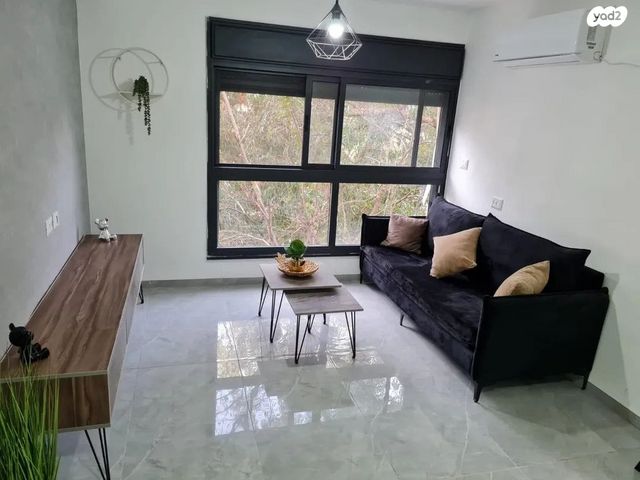 יהודה בורלא 12