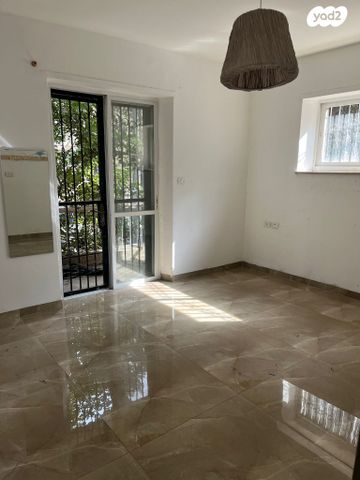 דירת גן, אבן עזרא, רחביה, ירושלים