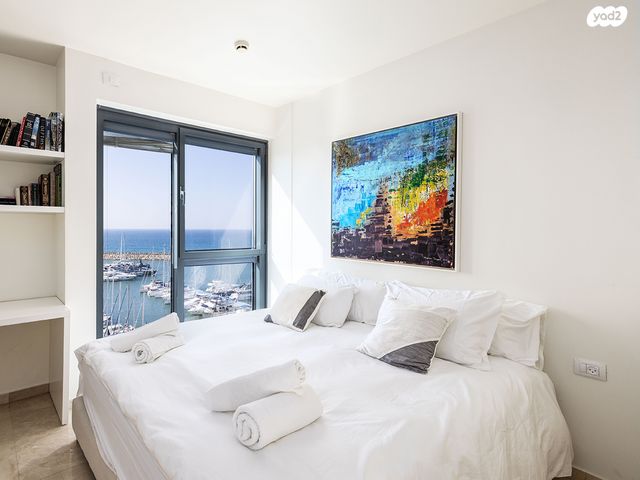 סאבלט, מרינה, הרצליה