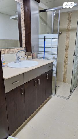 דירה, מבצע דני 8, נווה אפק, ראש העין