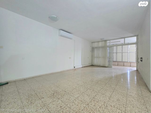 דירה, ז'בוטינסקי 4, מרכז העיר, חדרה