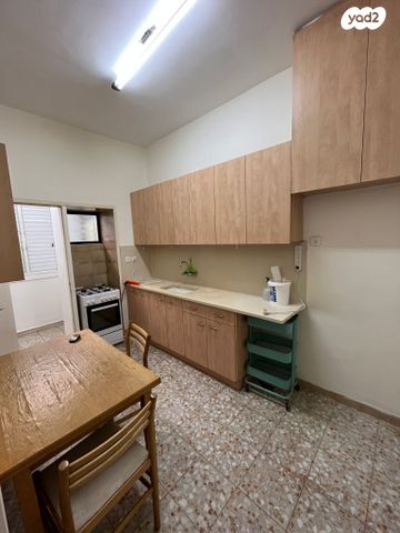דירה, דרך אבא הלל 96, שכונת גפן, רמת גן