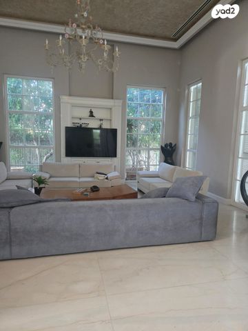 בית פרטי/ קוטג', חופית