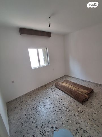 דירה, עגנון 52, דרום מערב ותיק, בת ים