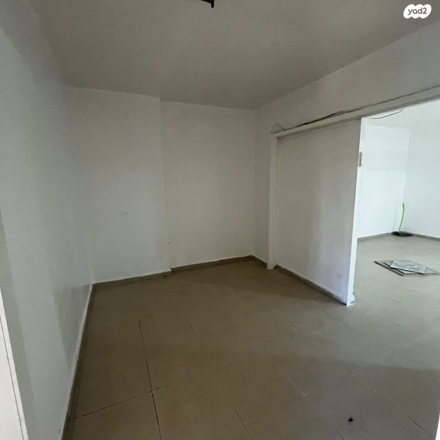 דירה, משה שרת, גן שמואל, קרית מלאכי