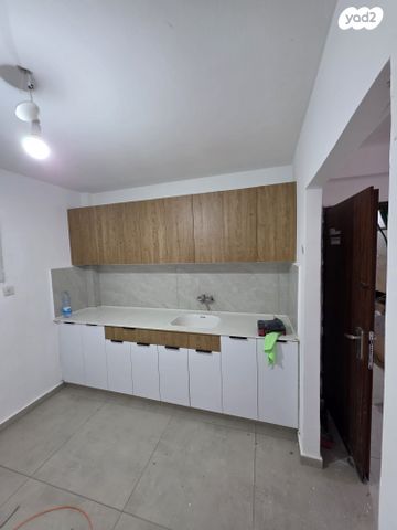 דירה, הנביאים 73, הנביאים, בת ים