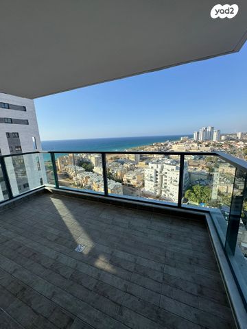 דירה, הרב הרצוג 8, צפון מערב מרכז העיר, נתניה