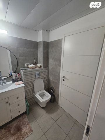 דירה, אריק איינשטיין 1, הרצליה ב', הרצליה